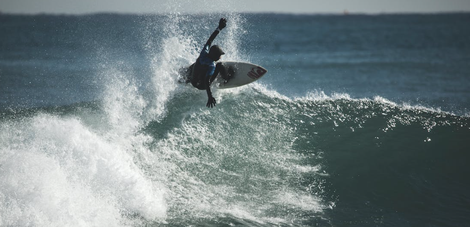 Famara surfing